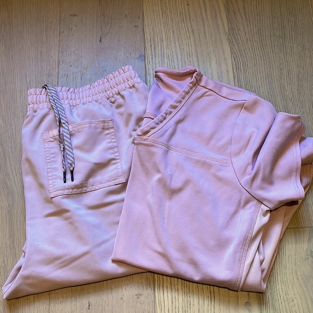 JAANUU SCRUB SET!!